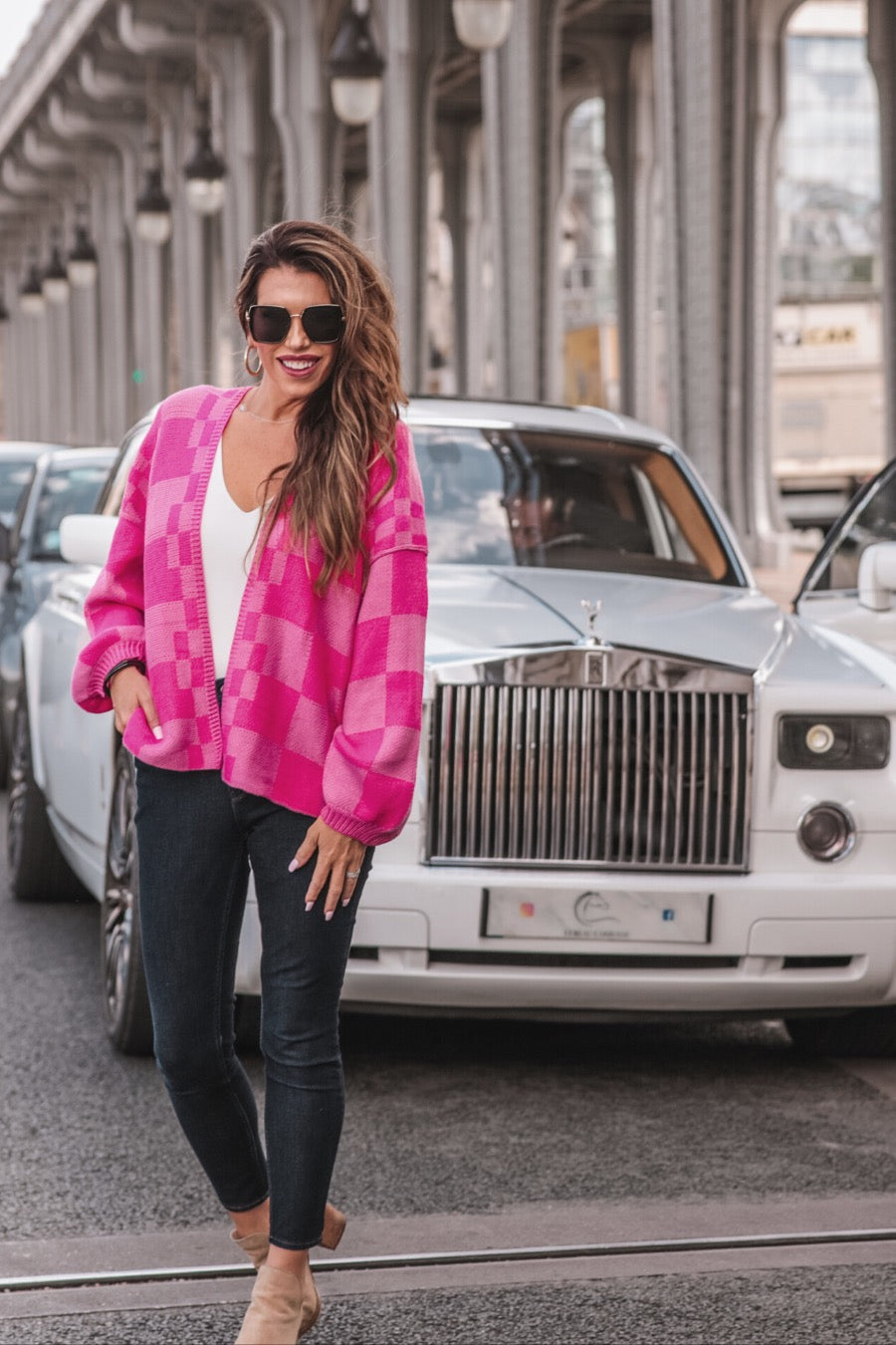 long-sleeve open front cardigan with balloon sleeves and a checkered pattern in pink/pink