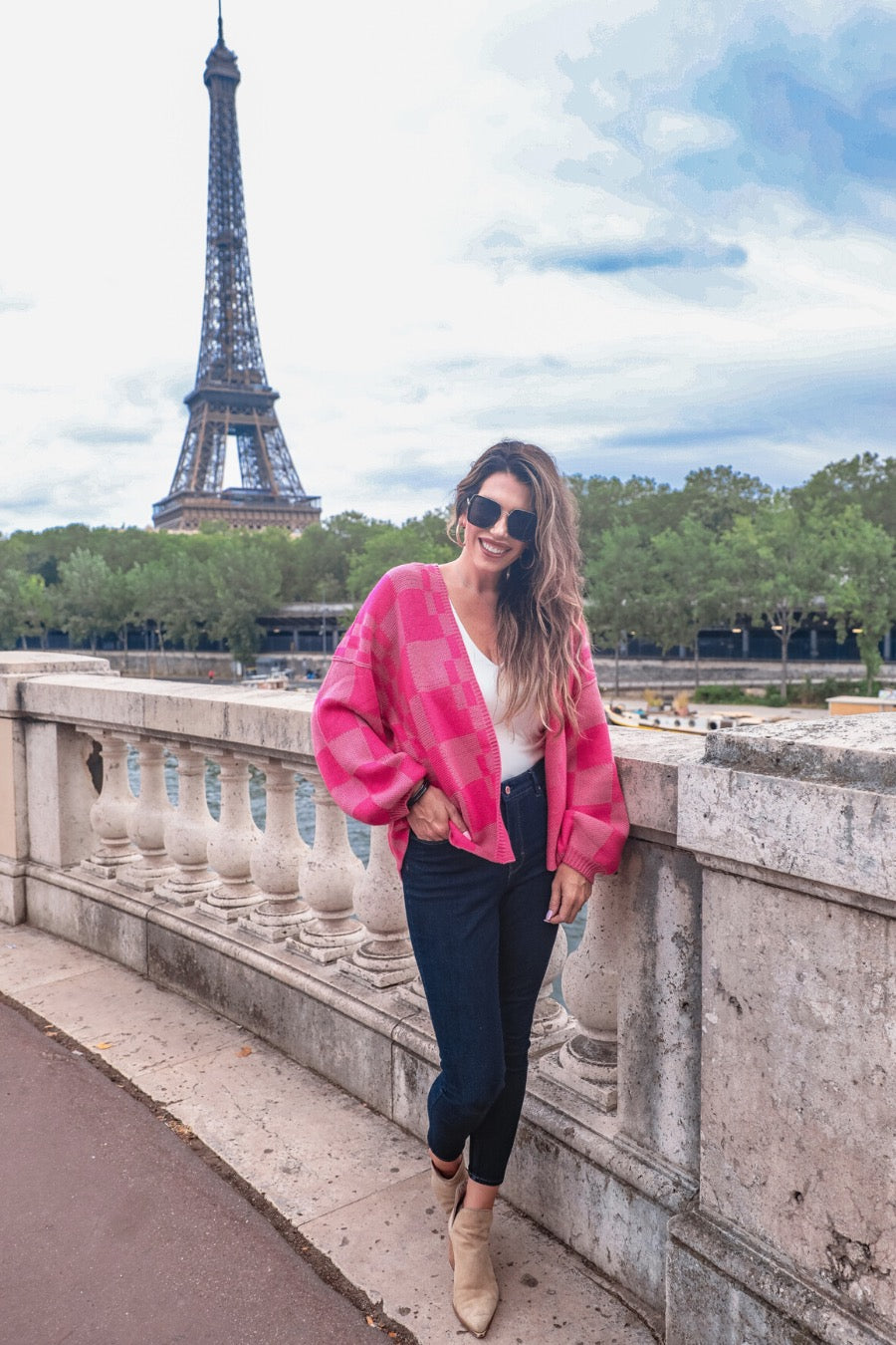 long-sleeve open front cardigan with balloon sleeves and a checkered pattern in pink/pink