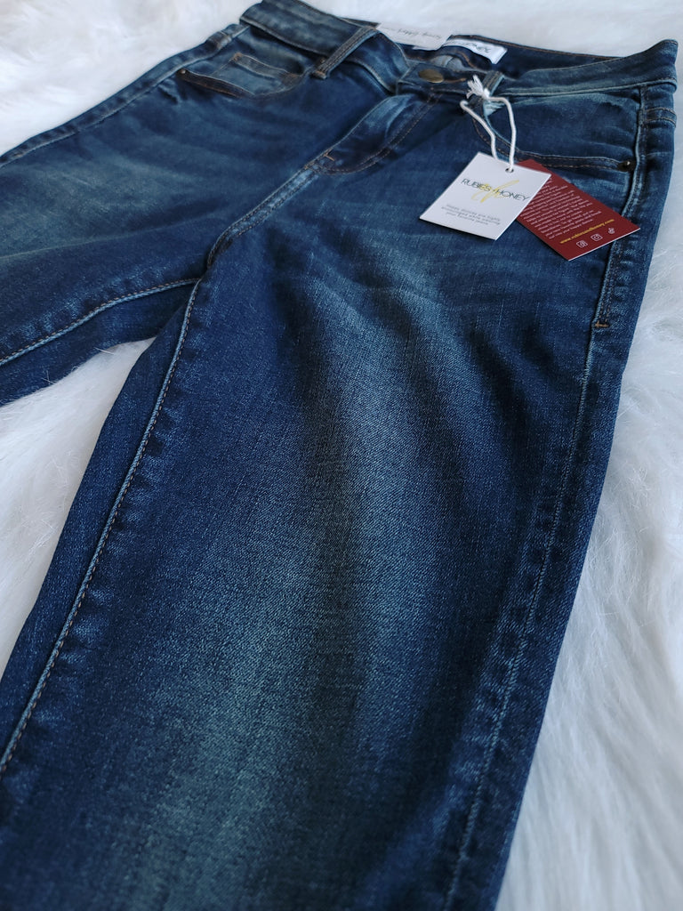 Mid-Rise Non-Distressed  Dark Wash Skinny Jeans FLATLAY