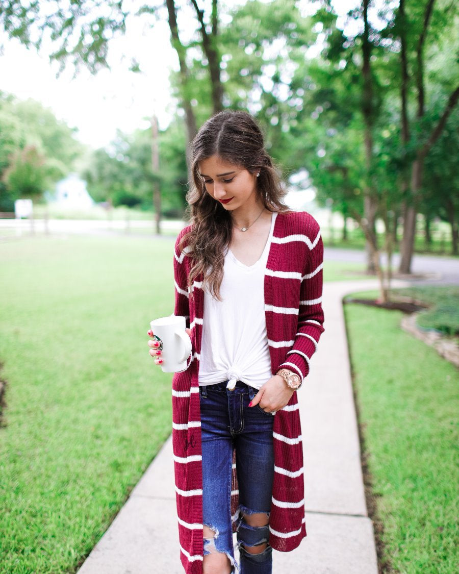 long-sleeve open front cardigan made from super soft, classic fabric with horizontal stripes and a relaxed fit in burgundy