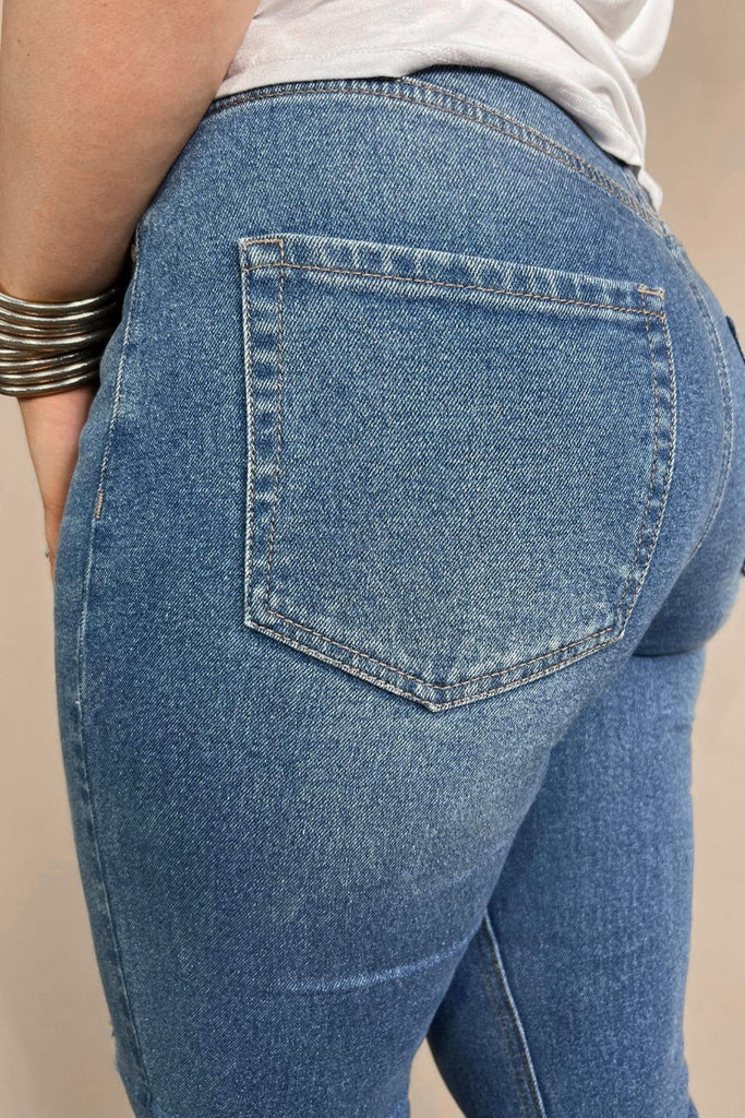 Channing Mid Rise Mom Jeans (SYNDEY)
