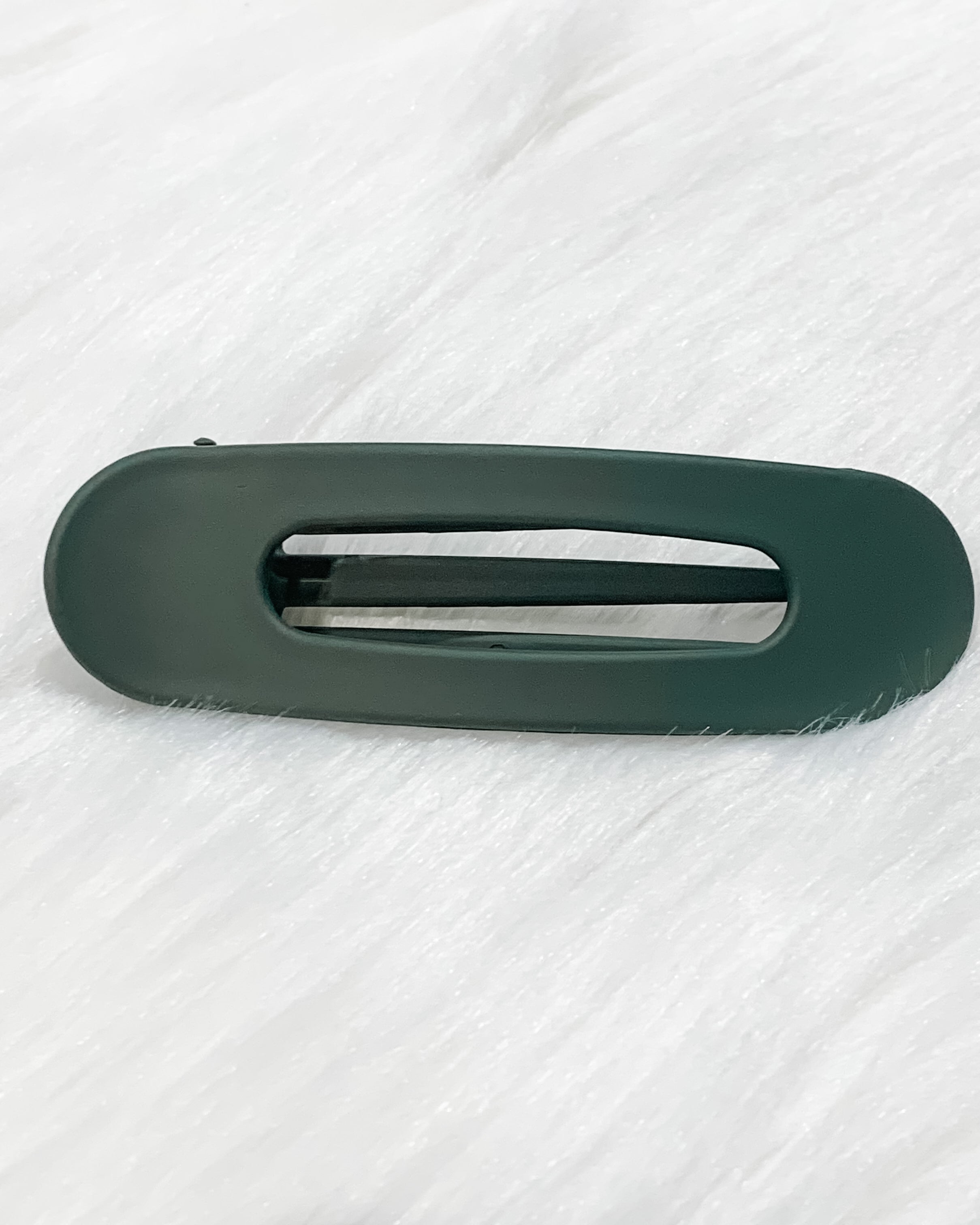 Raeh Spring Back Clip HUNTER GREEN