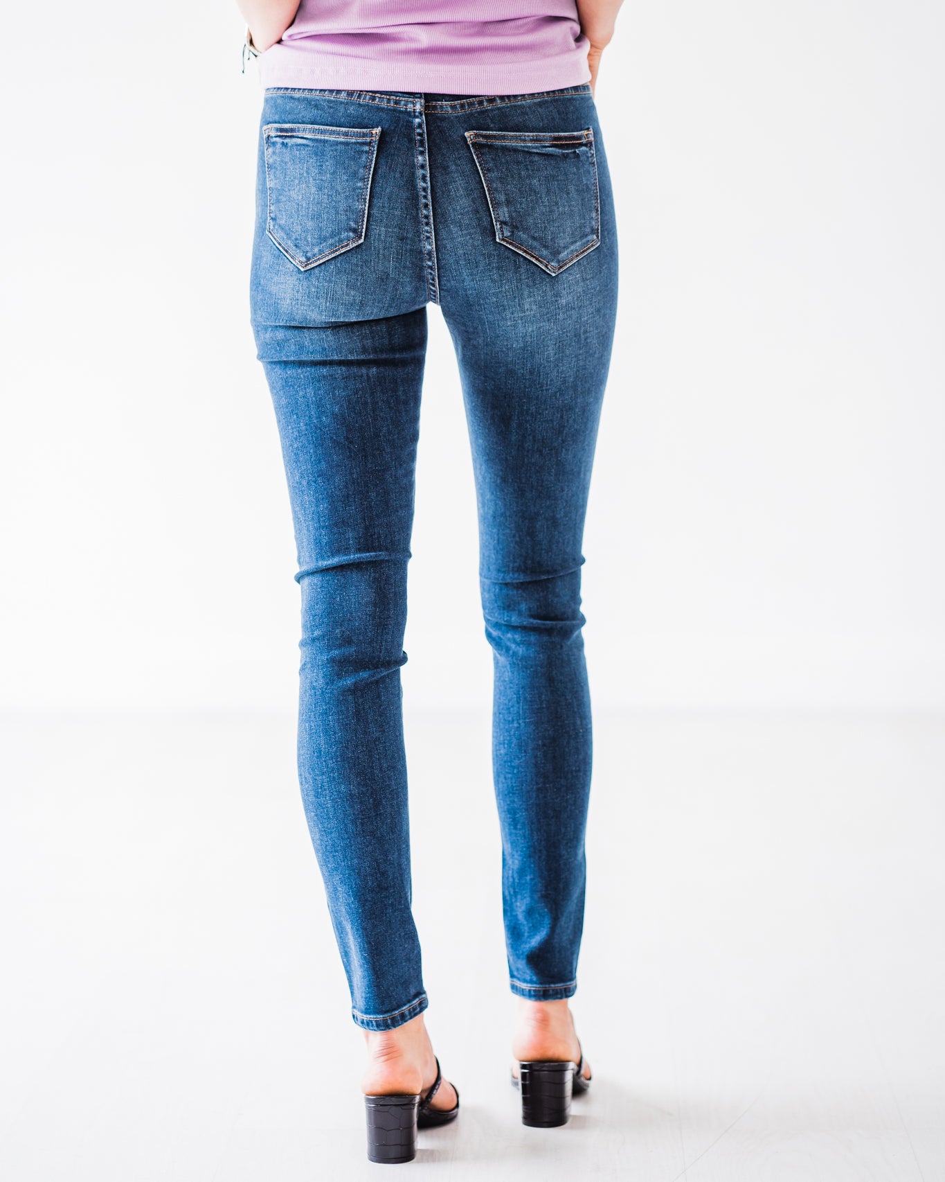 Mid-Rise Non-Distressed Skinny Jeans VICTORIA