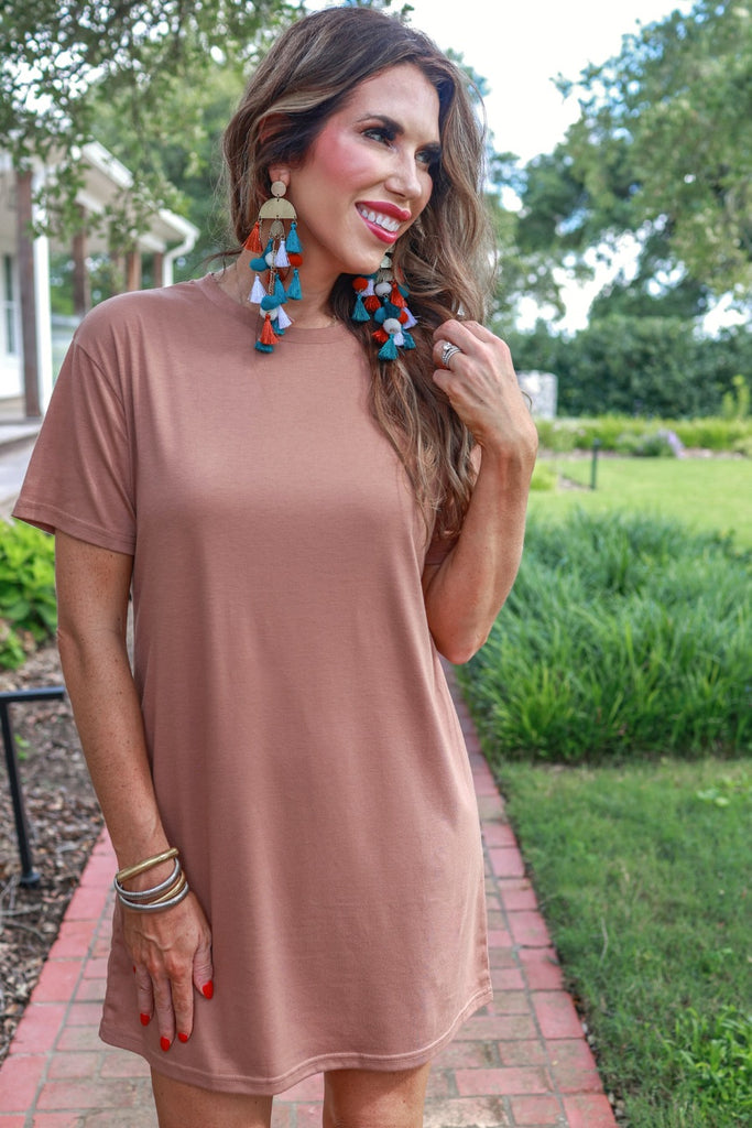 lightweight short sleeve basic t-shirt dress with a round neck