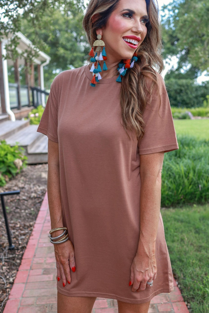 lightweight short sleeve basic t-shirt dress with a round neck