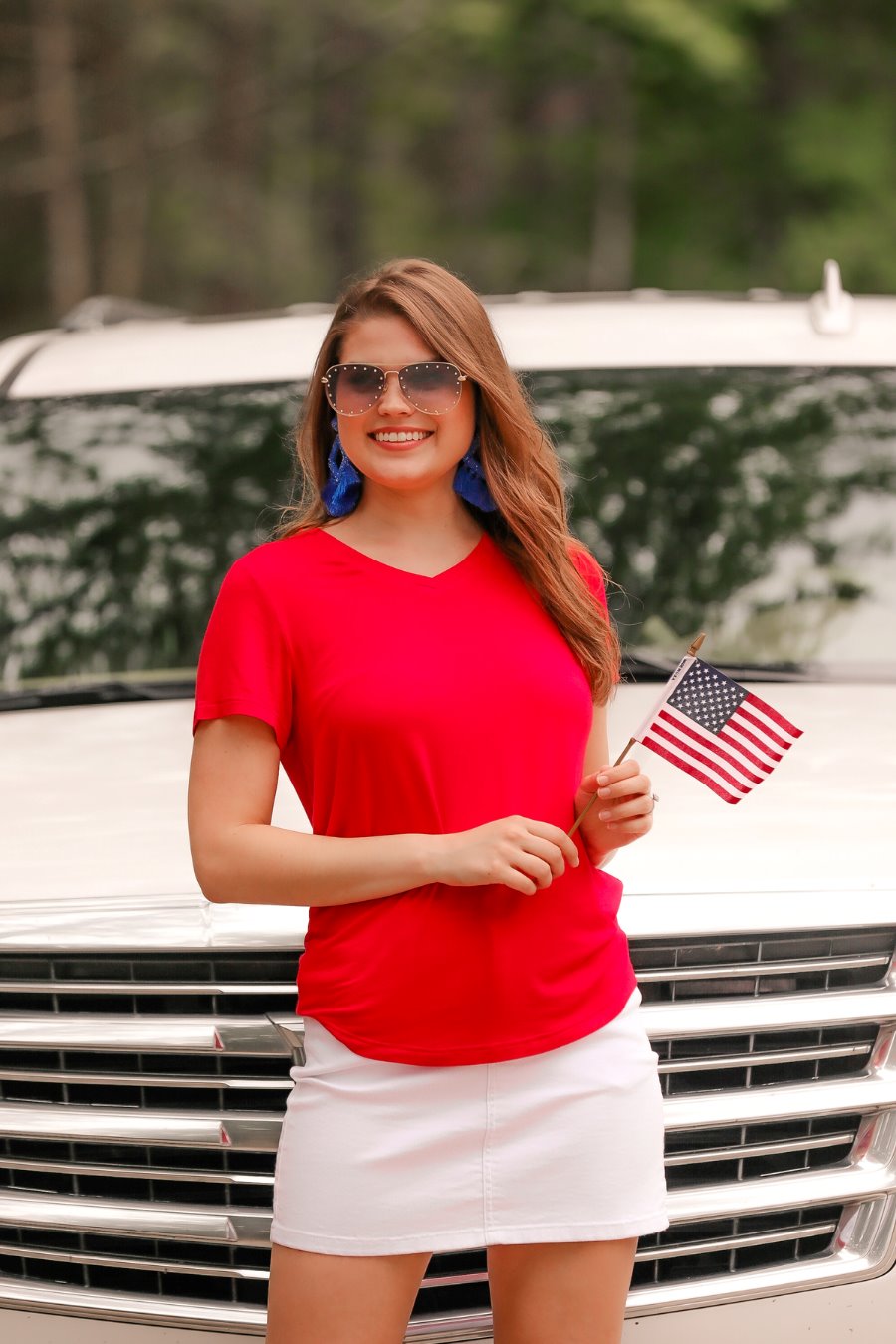 red basic short sleeve tee with rounded hemline and v-neck